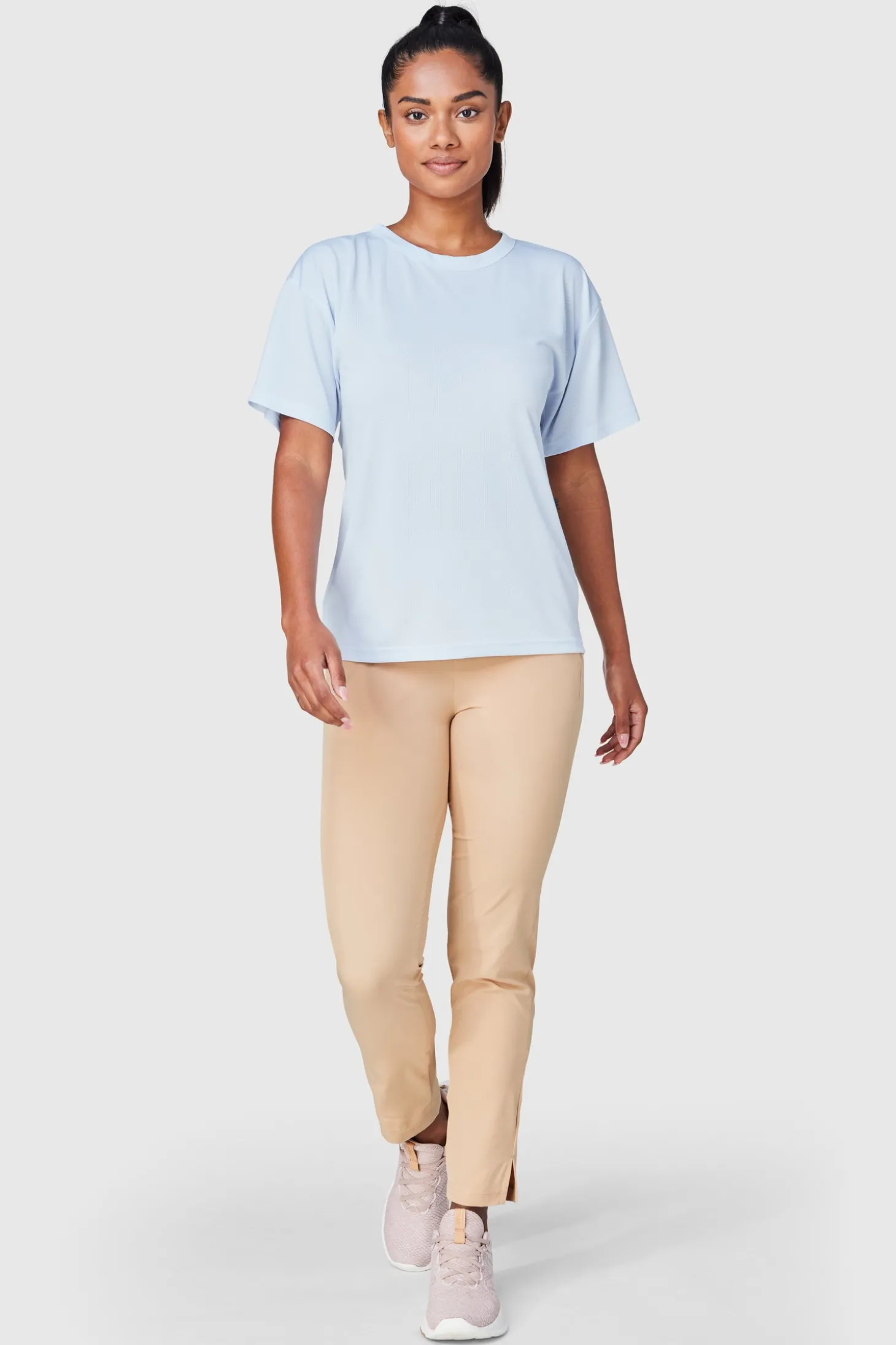 FWD Women's Core Drop Tail Tee